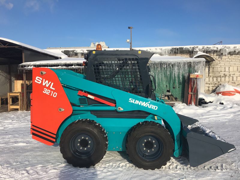 Аренда мини погрузчика Sunward SWL3210