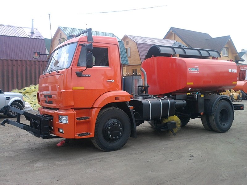 Аренда поливомоечной машины КамАЗ КО-829А1-01